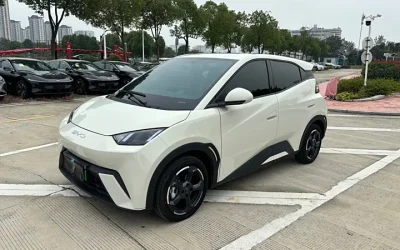 Компактный дизайн BYD Seagull 2023 года для российского рынка