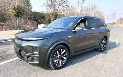 Современный стиль LI L8 2023 года для российского рынка
