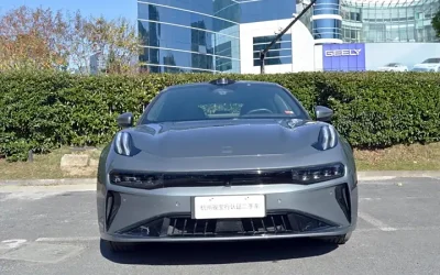 Общий вид Zeekr 001 2024 года, подержанный автомобиль из Китая