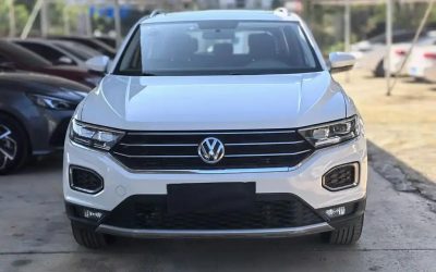Подержанный автомобиль Volkswagen T-Roc 2021, китайский кроссовер, тип топлива бензин, обзор и цена на продажу