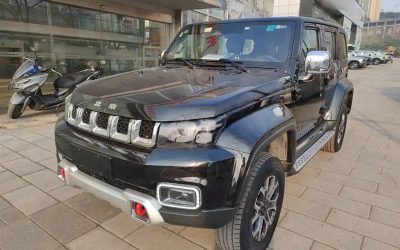 Подержанный автомобиль BAIC BJ40 2020, китайский внедорожник, тип топлива бензin, обзор и цена на продажу