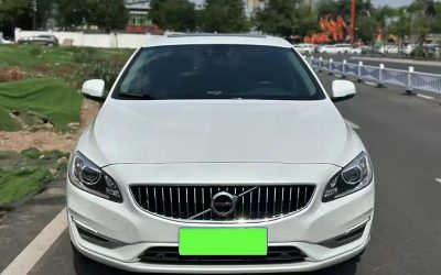 Подержанный автомобиль Volvo S60 2019, китайский седан, тип топлива бензин, обзор и цена на продажу