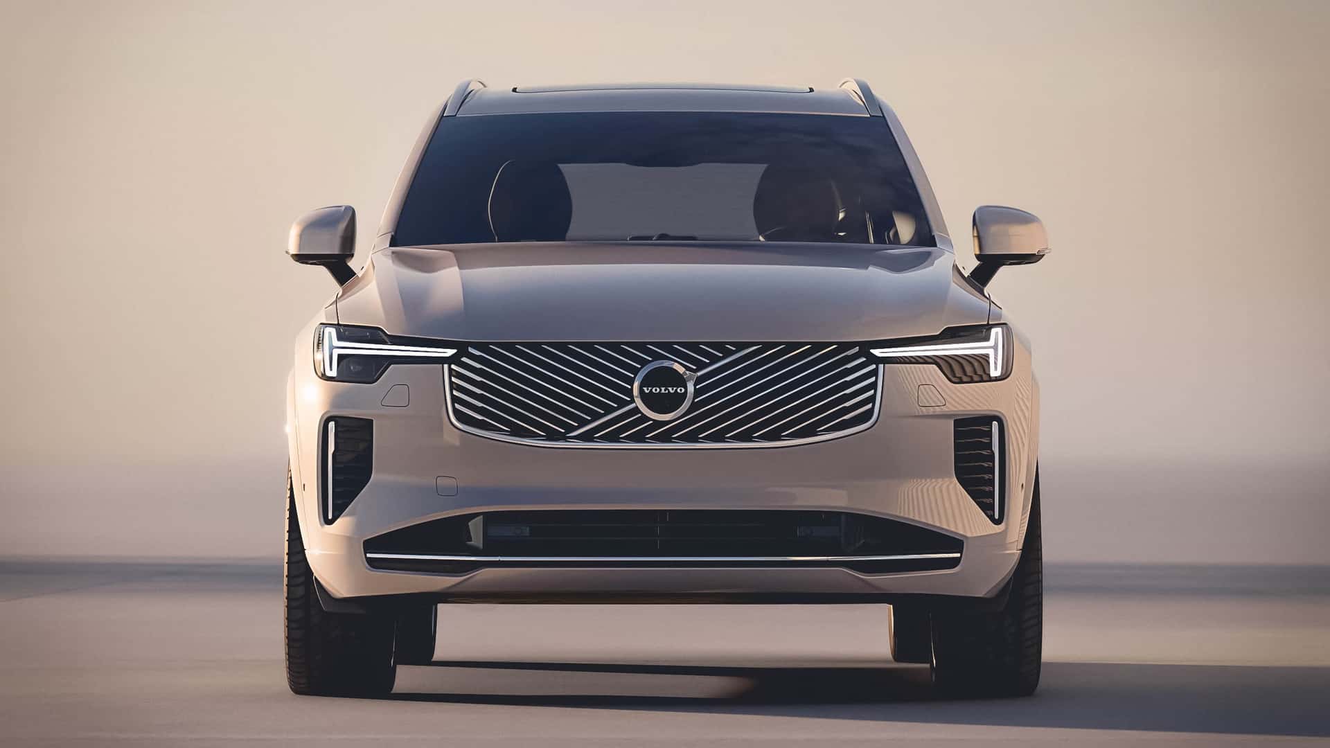 Уютный салон Volvo XC90 2024 года для российского рынка