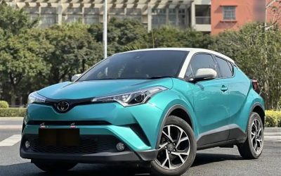 Экстерьер подержанного автомобиля Toyota C-HR 2020, кроссовер, продажа, спецификации