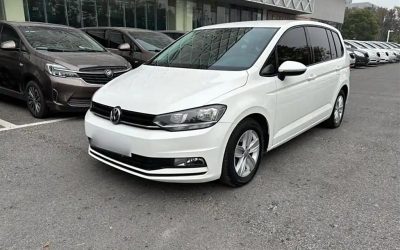 Экстерьер подержанного автомобиля Volkswagen Touran 2019, минивэн, продажа, спецификации