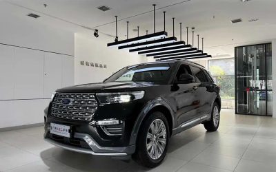 Интерьер подержанного внедорожника Ford Explorer 2021, предпродажный автомобиль, спецификации, цена, бензиновый, 4WD