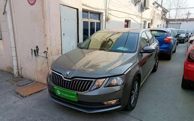 Интерьер подержанного седана Skoda Octavia 2022, предпродажный автомобиль, спецификации, цена, бензиновый, 2WD