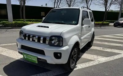 Интерьер подержанного внедорожника Suzuki Jimny 2018, предпродажный автомобиль, спецификации, цена, бензиновый, 4WD