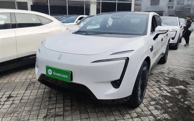 Подержанный Avatr 11 2024 внедорожник, электрический, 4WD, обзор экстерьера и цены