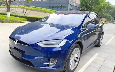 Complete overview of a 2018 Tesla Model X SUV, a pre-sale used electric car with 4WD, specifications, and sale price.