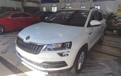 Complete overview of a 2018 Skoda Karoq SUV, a pre-sale used car with gasoline fuel, 2WD, specifications, and sale price.