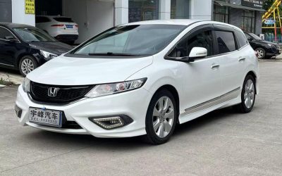 Подержанный Honda Jade 2014, минивэн, 2WD, бензин, обзор, продажа, экстерьер, цена