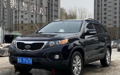 Exterior of a used Kia Sorento 2011 SUV, petrol, 4WD, with price and detailed specifications