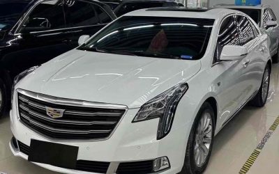Интерьер подержанного Cadillac XTS 2018 седан бензин 2WD, обзор и спецификации