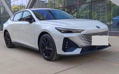 Китайский подержанный автомобиль Changan UNI-K iDD 2023, внедорожник, гибрид, 4WD, интерьер, продажа, цена