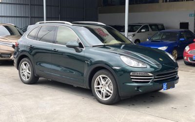 Подержанный автомобиль Porsche Cayenne 2012, внедорожник, бензин, 4WD, интерьер, спецификации, продажа, цена