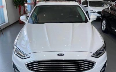 Подержанный автомобиль Ford Mondeo 2019, седан, бензин, 2WD, интерьер, продажа, обзор, цена
