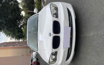 Интерьер подержанного автомобиля BMW 1 Series 2011, хэтчбек, бензин, 2WD, обзор, спецификации, цена, продажа, купить