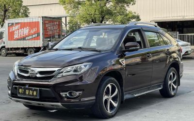 Экстерьер китайского подержанного автомобиля BYD S7 2015, внедорожник, бензин, 2WD, обзор, спецификации, цена, продажа, Китай, купить