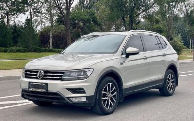 Экстерьер подержанного автомобиля Volkswagen Tiguan L 2018, внедорожник, бензин, 4WD, обзор, спецификации, цена, продажа, купить