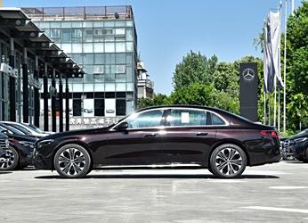 Mercedes-Benz E-Class 2025 подержанный авто седан бензин 4WD обзор цена экстерьер