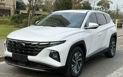 Hyundai Tucson 2025 подержанный автомобиль внедорожник бензин 4WD купить спецификации интерьер