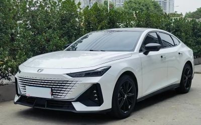 Changan UNI-V 2022 китайский подержанный автомобиль, седан, бензин, 2WD, интерьер, спецификации, купить