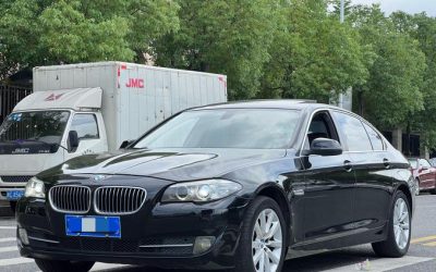 Интерьер BMW 5 Series 2015, подержанный седан, обзор, цена, Китай