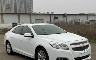 Интерьер Chevrolet Malibu 2014, подержанный седан, обзор, цена, Китай