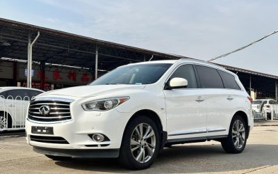 Exterior of a used Infiniti JX 2013 SUV, gasoline, 4WD - price, specs, and review for sale