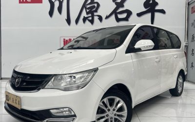 Baojun 730 2016: обзор китайского подержанного автомобиля, минивэн, бензин, 2WD, цена, купить