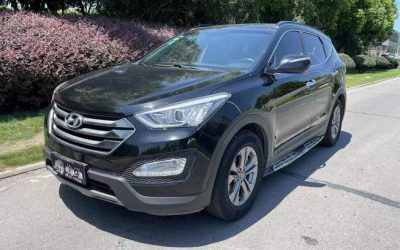 Подержанный автомобиль Hyundai Santa Fe 2016, внедорожник, бензин, 4WD, купить недорого