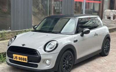 Обзор подержанного автомобиля MINI 2018, хэтчбек, бензин, 2WD, купить по доступной цене