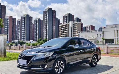 Подержанный автомобиль Honda Crider 2016, седан, бензин, 2WD, купить по доступной цене