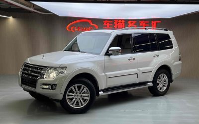 Подержанный автомобиль Mitsubishi Pajero 2019, внедорожник, экстерьер, 4WD, бензин, цена, обзор, купить