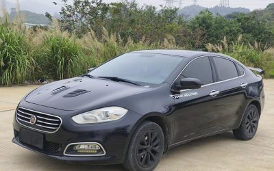 Fiat Viaggio 2013, подержанный бензиновый седан, 2WD, экстерьер для покупки в Китае.