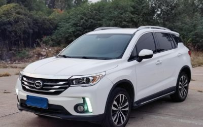 Передняя решетка подержанного китайского внедорожника Trumpchi GS4 2017, бензин, 2WD, с ценой.