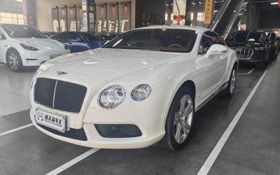 Боковой профиль подержанного купе Bentley Continental 2016, бензин, 4WD, в продаже с обзором.
