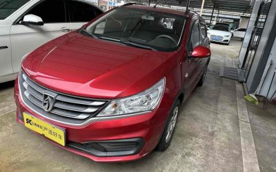 Основные черты экстерьера хэтчбека Baojun 310 2020, подержанный китайский автомобиль на продажу, бензин, 2WD, с характеристиками, ценой и обзорами для покупателей в Китае.