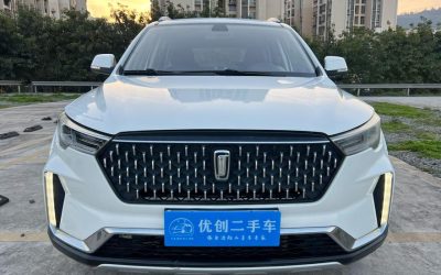 Основные черты экстерьера внедорожника Bestune T33 2019, подержанный китайский автомобиль на продажу, бензин, 2WD, с характеристиками, ценой и обзорами для покупателей в Китае.