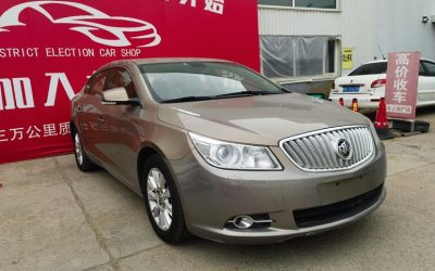 Полный экстерьер подержанного седана Buick LaCrosse 2009, бензин, 2WD, для покупки с обзором спецификаций и цены.
