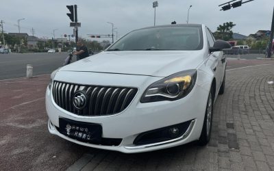 Полный экстерьер подержанного седана Buick Regal 2017, китайский авто, бензин, 2WD, для покупки с обзором спецификаций и цены.