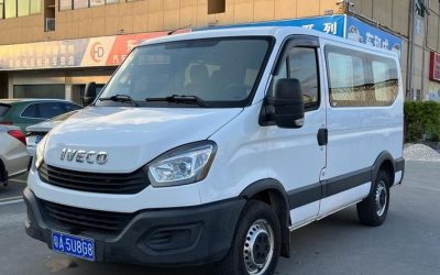 Экстерьер подержанного фургона Iveco Daily 2019, дизель, 2WD, на продажу с обзором спецификаций и цены для работы.