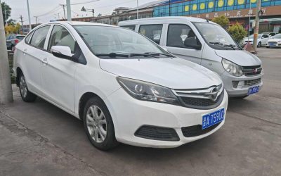 Полный экстерьер подержанного седана Haima M3 2014, китайский авто, бензин, 2WD, для покупки с обзором спецификаций и цены.
