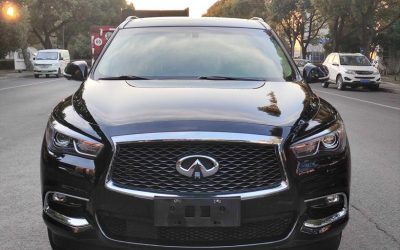 Полный вид Infiniti QX60 2019, подержанный внедорожник с бензином, 4WD, спецификации и цена для покупки.