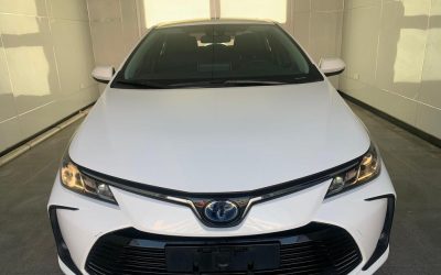 Подержанный седан Toyota Corolla 2021, 2WD, бензин, с характеристиками и продажей