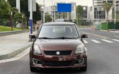 Подержанный Suzuki Swift 2013, хэтчбек, бензин, 2WD, характеристики, продажа
