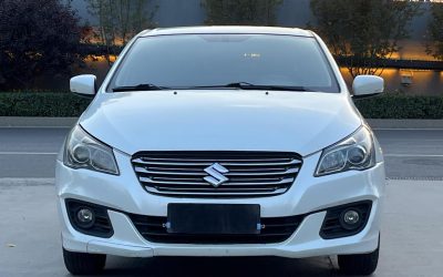 Передний экстерьер Suzuki Alivio 2018 года, подержанного бензинового седана с передним приводом, с характеристиками, ценой и возможностями покупки.