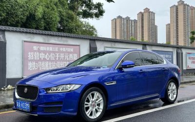 Динамичный вид экстерьера Jaguar XEL 2018, подержанного бензинового седана, задний привод, с дизайном, характеристиками и ценой.