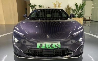 Подержанный Avatr 12 2023 (седан, электрический, 4WD) на продажу, с интерьером и экстерьером, характеристиками, ценой и обзором из Китая.
